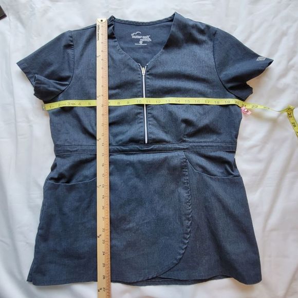 Butter Soft Stretch Gray Scrub Top - Picture 7 of 7